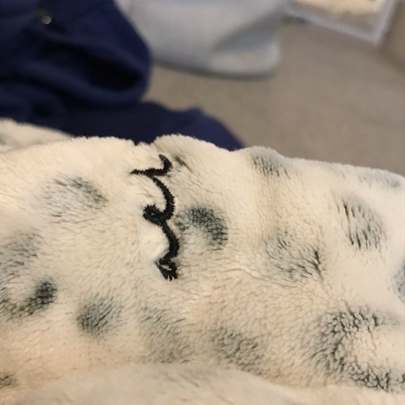 White leopard print jumpsuit size XS from Aeropostale - Picture 4 of 6